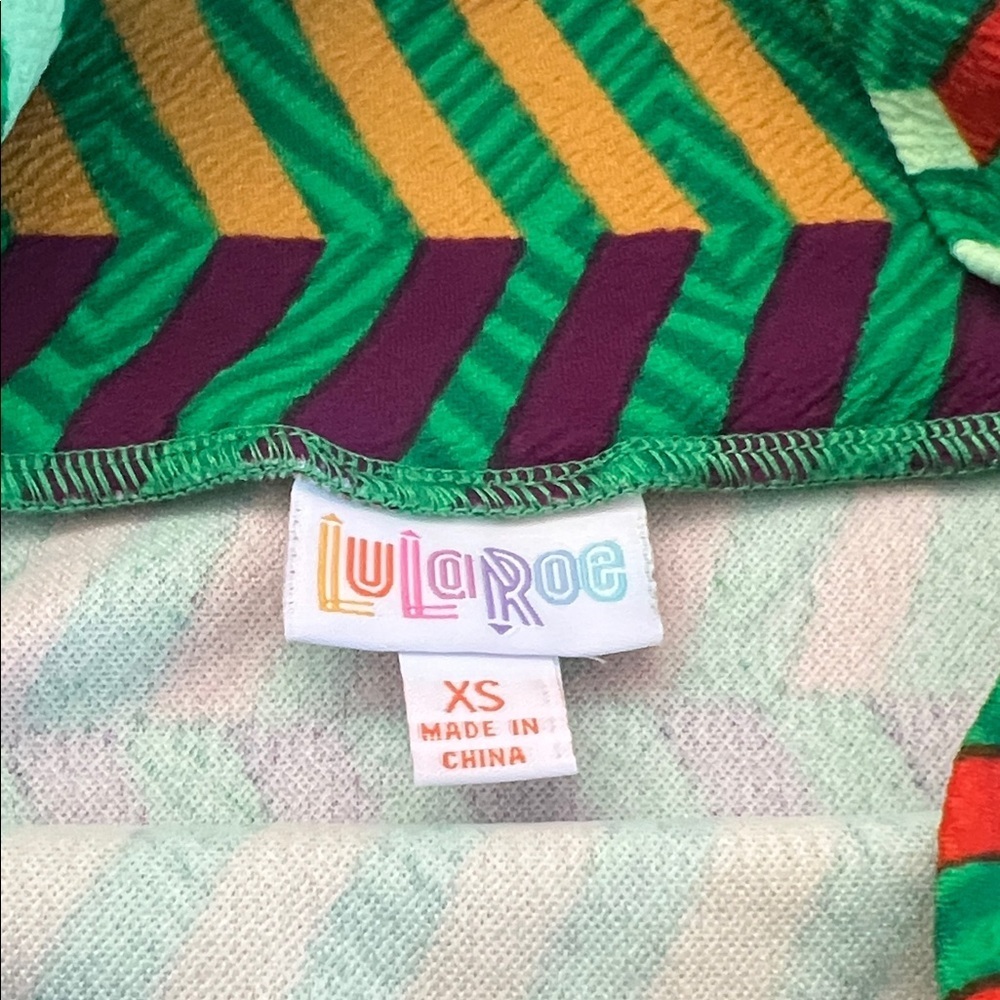NWT LuLaRoe Cassie Green and Purple Chevron Stretchy Pencil Skirt - Size XS - Picture 3 of 9